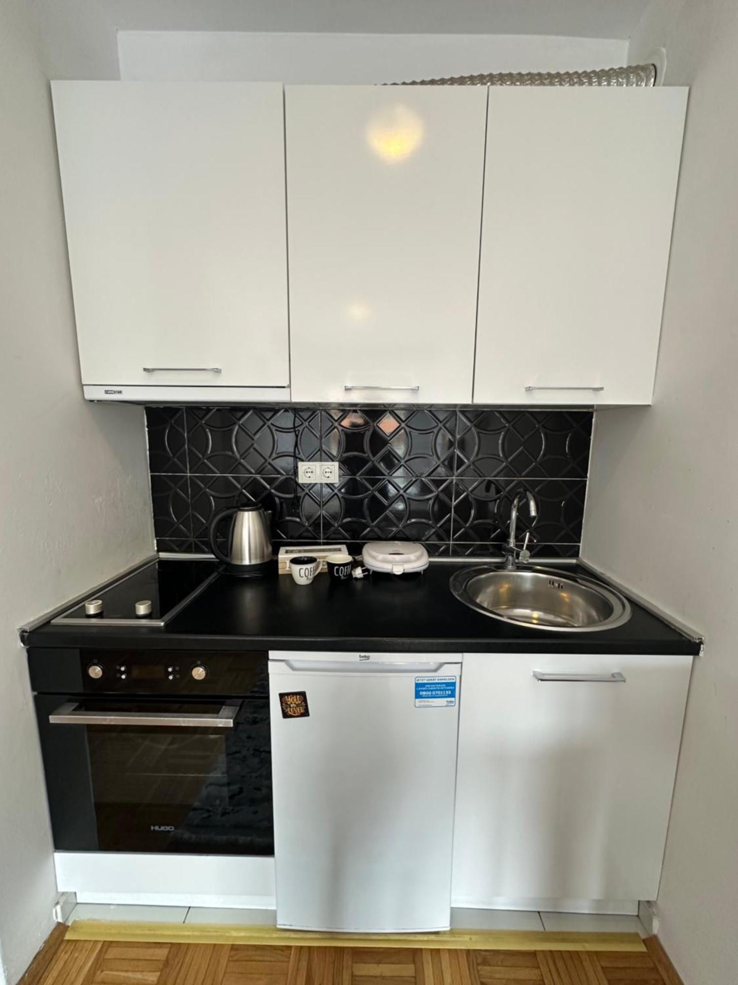 Apartment Guri Pristina Eksteriør bilde